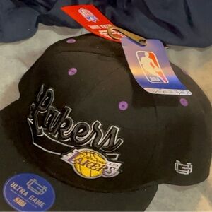 Los Angeles Lakers Ultra Game NBA black snapback cap